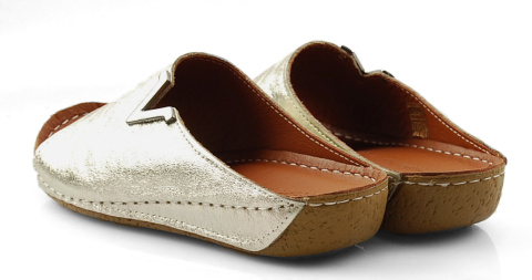 T.Sokolski L22-301 złote skórzane klapki