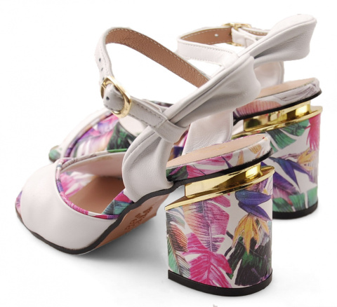 Boccato 013.930 białe skózane sandały