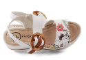 Filippo DS6151 białe skórzane sandały w kwiaty