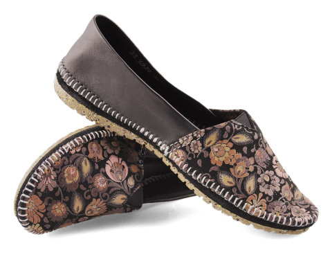 Maciejka T1929 czarne skórzane baleriny w kwiaty