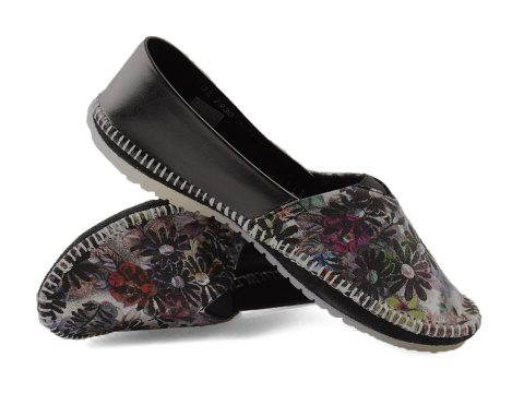 Maciejka T1930 czarne skórzane baleriny w kwiaty