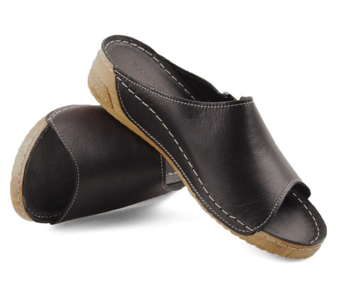 T.Sokolski L211 czarne skórzane klapki