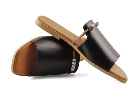 T.Sokolski L25-481 czarne skórzane klapki