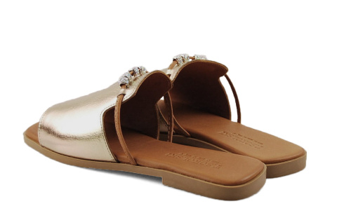 T.Sokolski L25-481 złote skórzane klapki